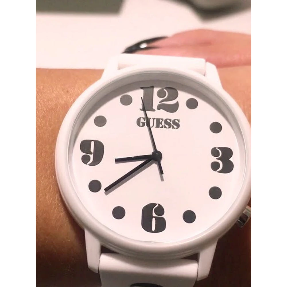 091661514395-guess-42mm-3