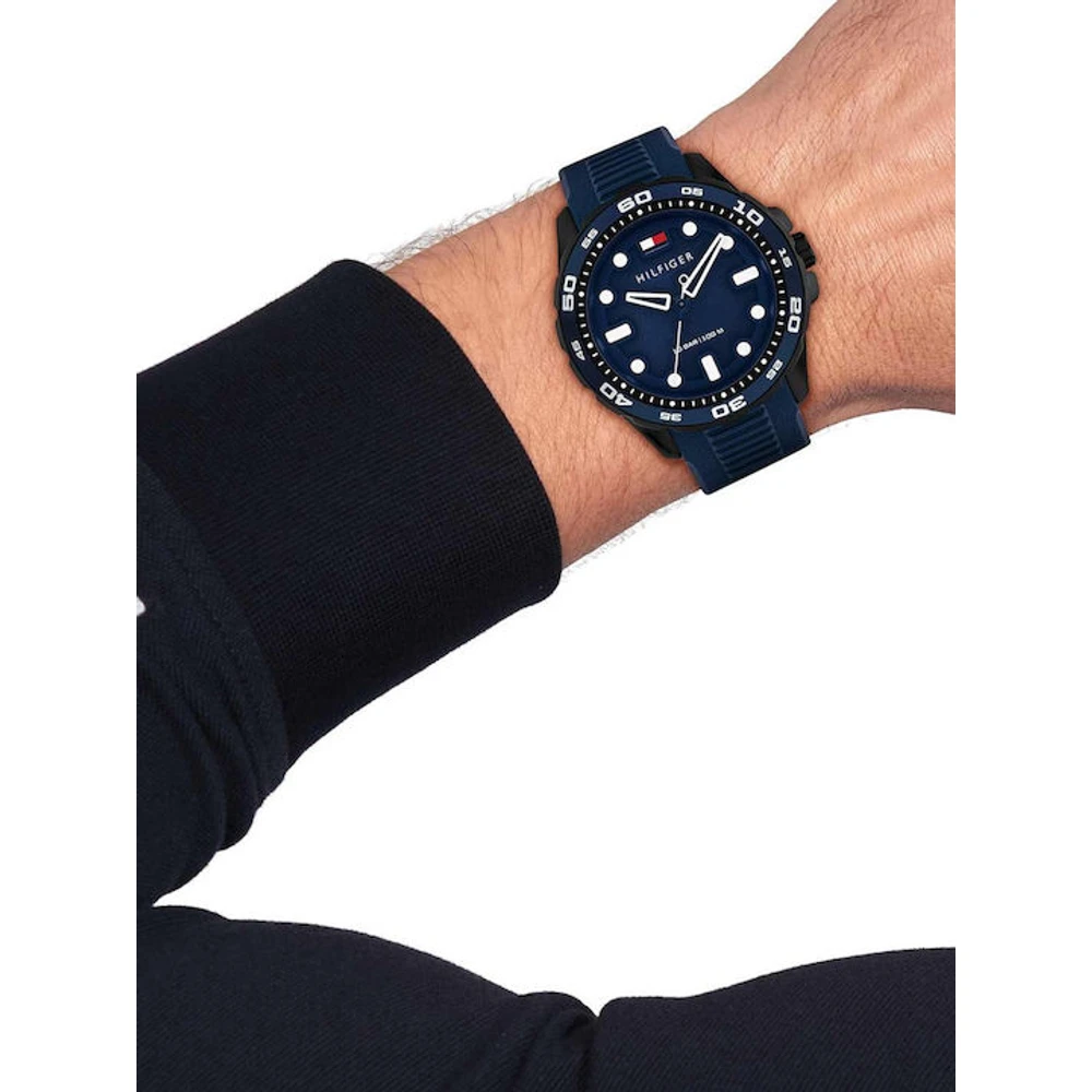 7613272688840-tommy-hilfiger-regatta-1